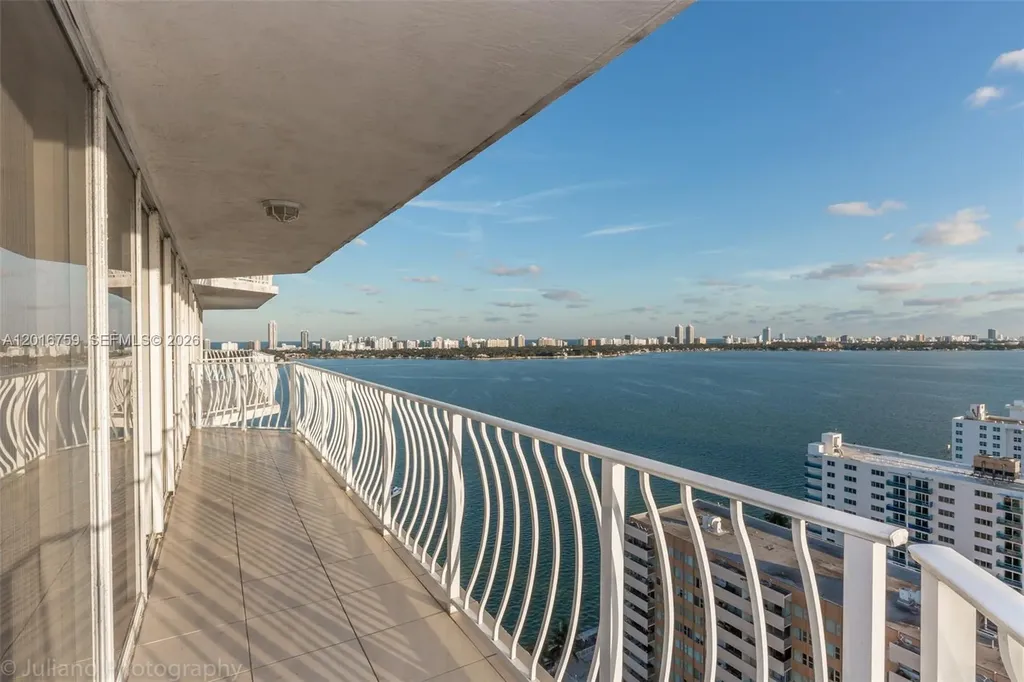 7601 E Treasure Drive North Bay Village FL 33141