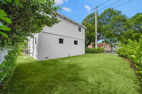 4746 NW 10th Avenue Miami FL 33127