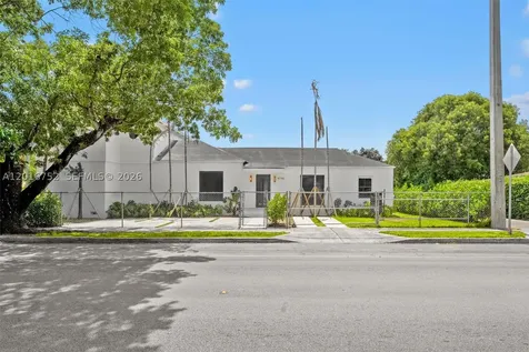 4746 NW 10th Avenue Miami FL 33127