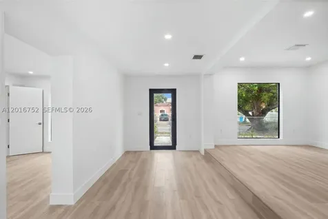 4746 NW 10th Avenue Miami FL 33127