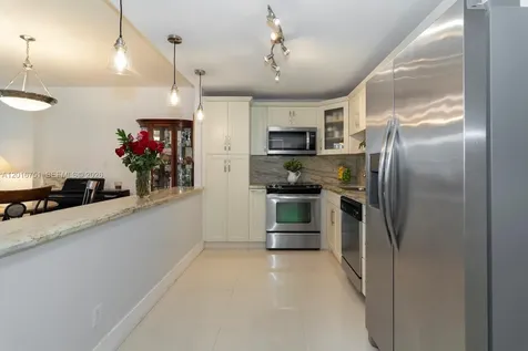 19370 Collins Avenue Sunny Isles Beach FL 33160