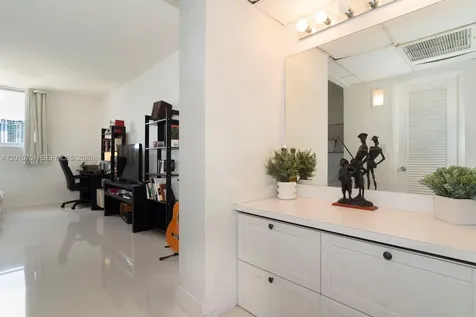 19370 Collins Avenue Sunny Isles Beach FL 33160