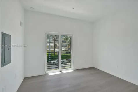 1567 NW 1st Street Miami FL 33125