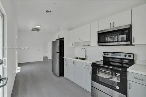 1567 NW 1st Street Miami FL 33125