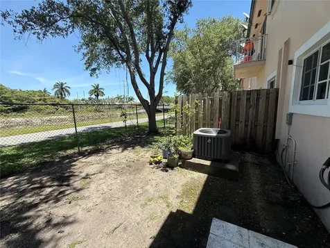 2741 NE 4th Street Homestead FL 33033