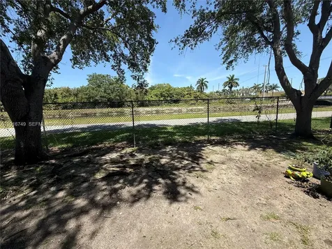 2741 NE 4th Street Homestead FL 33033