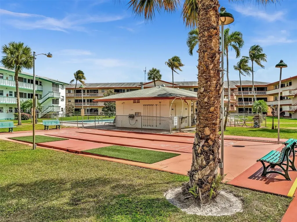 5300 Washington Street Hollywood FL 33021