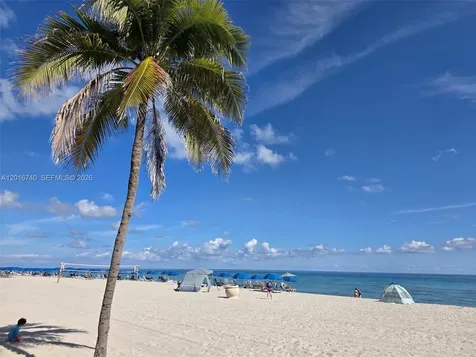 5300 Washington Street Hollywood FL 33021