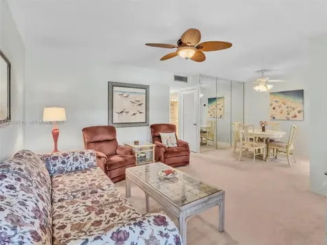 5300 Washington Street Hollywood FL 33021