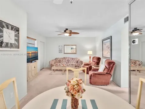 5300 Washington Street Hollywood FL 33021