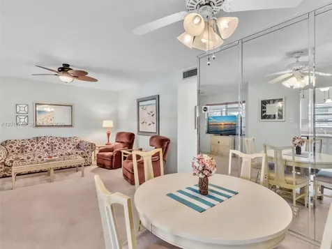 5300 Washington Street Hollywood FL 33021