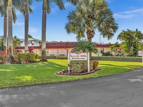 5300 Washington Street Hollywood FL 33021