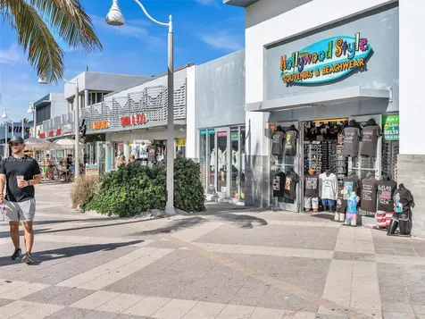 5300 Washington Street Hollywood FL 33021