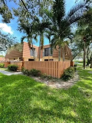 135 Heritage Way West Palm Beach FL 33407