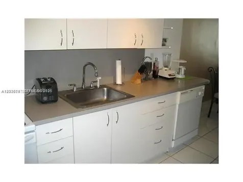 100 Lincoln Road Miami Beach FL 33139
