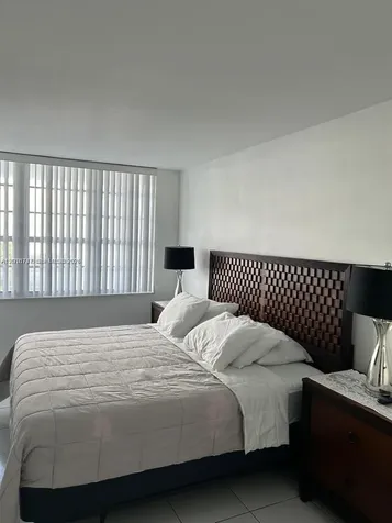 100 Lincoln Road Miami Beach FL 33139