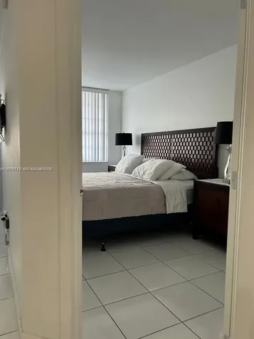 100 Lincoln Road Miami Beach FL 33139