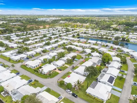 5809 NW 83rd Avenue Tamarac FL 33321