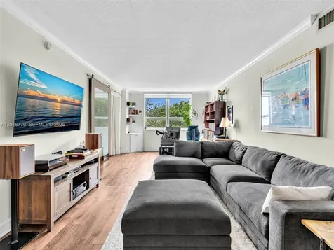 2000 N Bayshore Drive Miami FL 33137