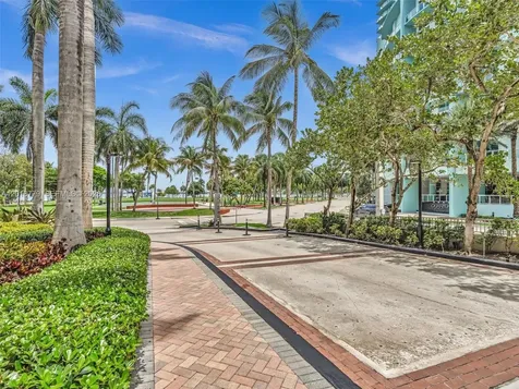 2000 N Bayshore Drive Miami FL 33137