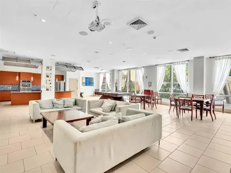 2000 N Bayshore Drive Miami FL 33137