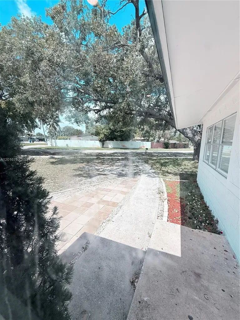 1606 NW 12th Avenue Fort Lauderdale FL 33311