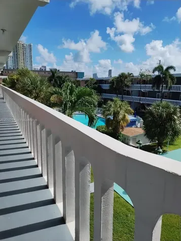 201 NE 14th Avenue Hallandale Beach FL 33009