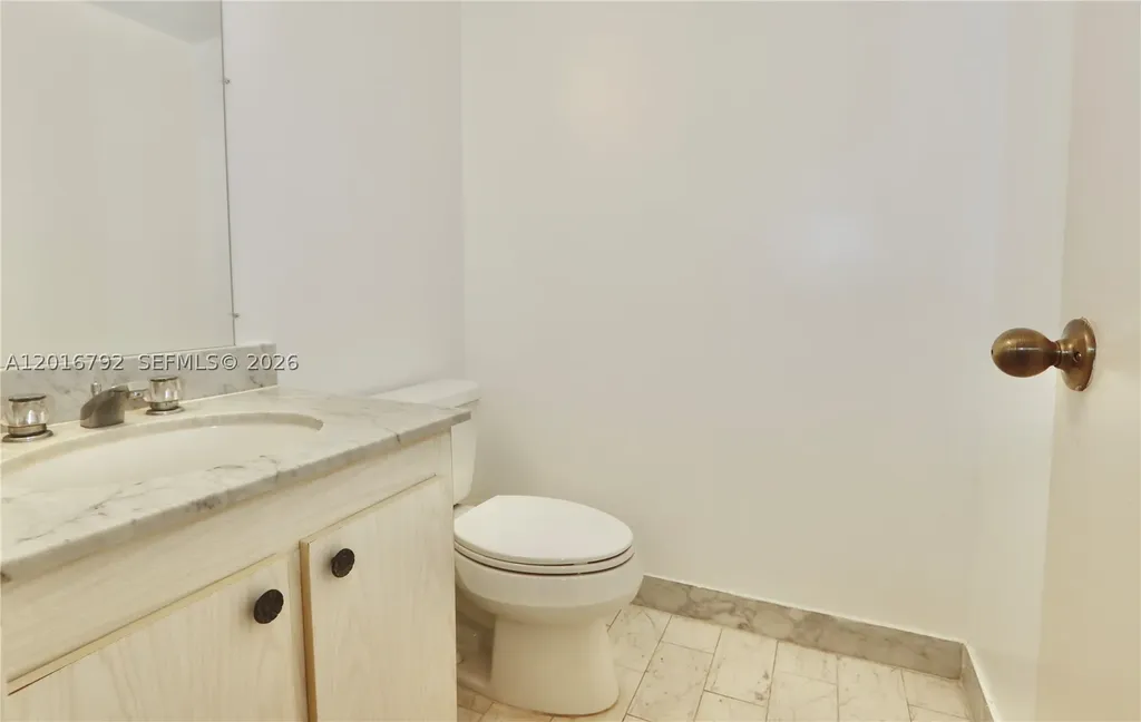 2401 S Ocean Drive Hollywood FL 33019