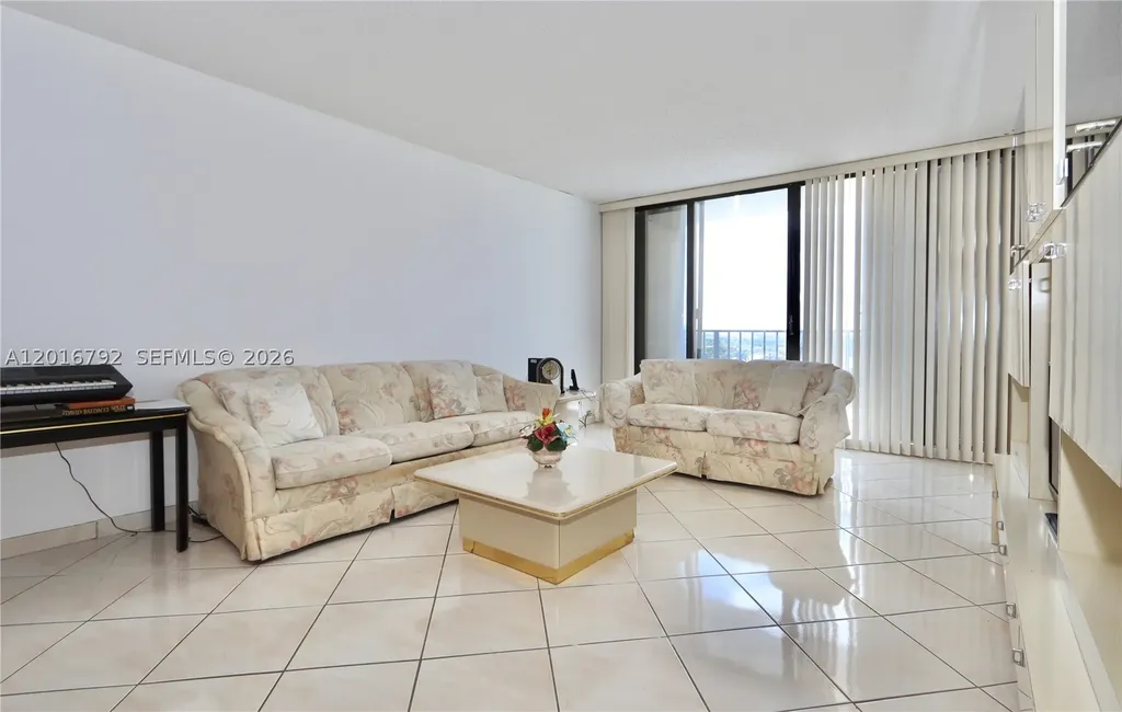 2401 S Ocean Drive Hollywood FL 33019