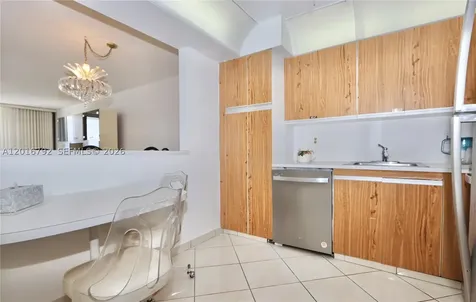 2401 S Ocean Drive Hollywood FL 33019