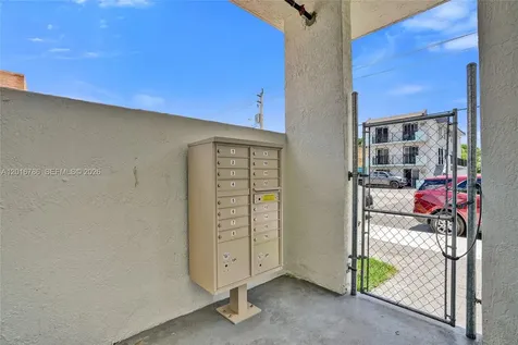 1567 NW 1st Street Miami FL 33125