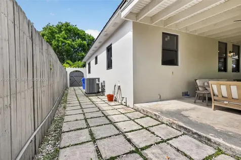 1871 SW 23rd Street Miami FL 33145