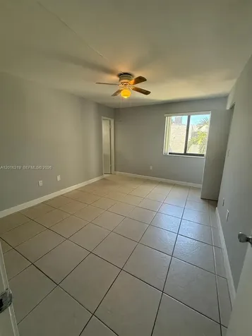 Miami FL 33172