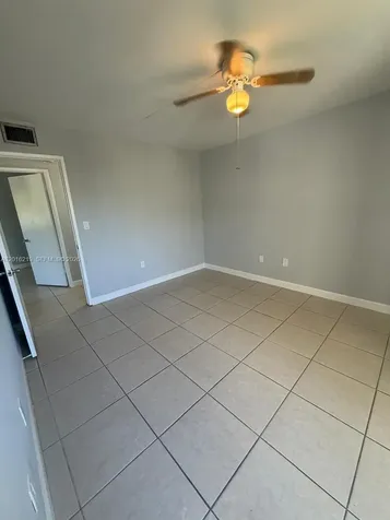 Miami FL 33172