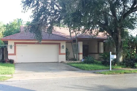 10340 SW 15th Street Pembroke Pines FL 33025