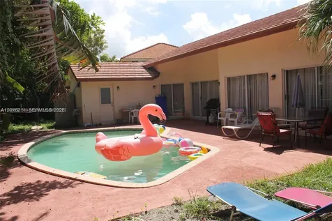 10340 SW 15th Street Pembroke Pines FL 33025