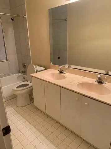 10340 SW 15th Street Pembroke Pines FL 33025