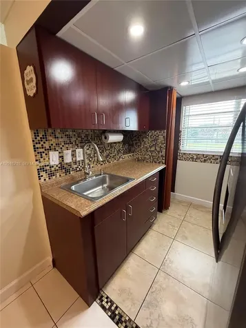 9321 SW 4th Street Miami FL 33174