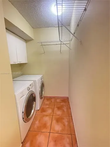 6255 Kendale Lakes Circle Miami FL 33183