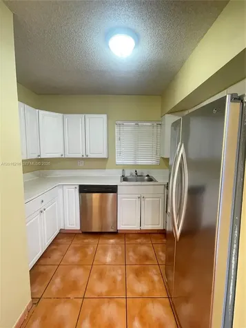 6255 Kendale Lakes Circle Miami FL 33183