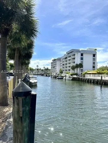 1800 NE 114th Street Miami FL 33181