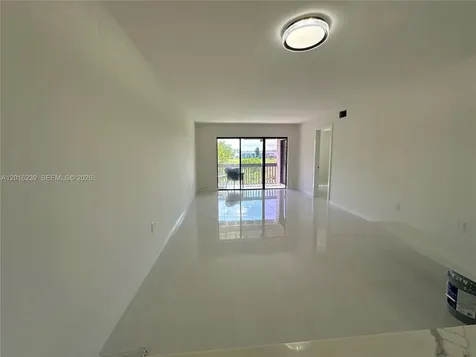 8879 Fontainebleau Boulevard Miami FL 33172