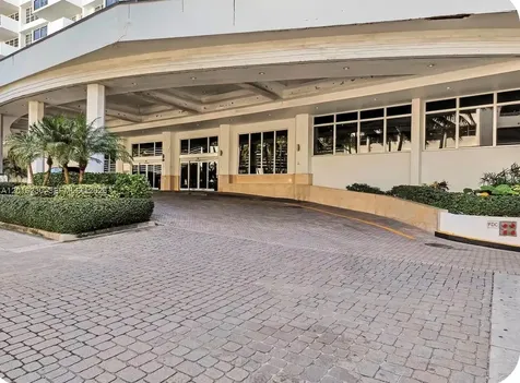 100 Lincoln Road Miami Beach FL 33139