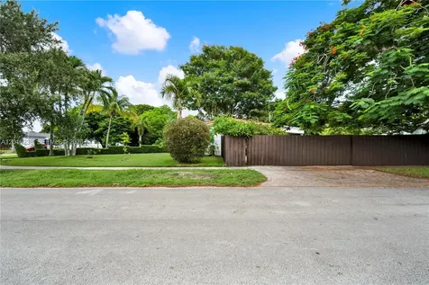 6890 SW 51st Street Miami FL 33155