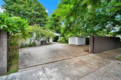 6890 SW 51st Street Miami FL 33155