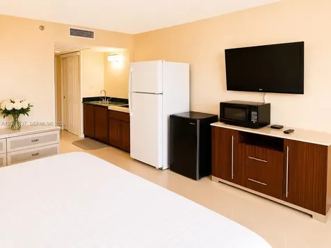 19201 Collins Avenue Sunny Isles Beach FL 33160