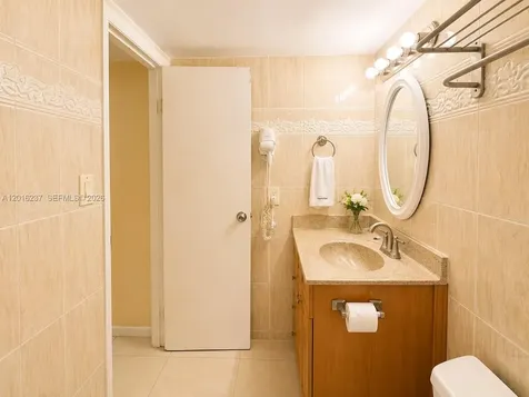 19201 Collins Avenue Sunny Isles Beach FL 33160