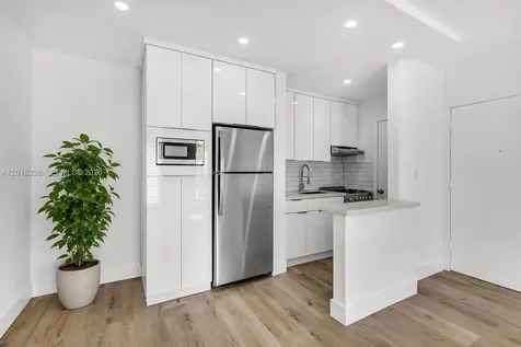 5991 SW 76th Street South Miami FL 33143