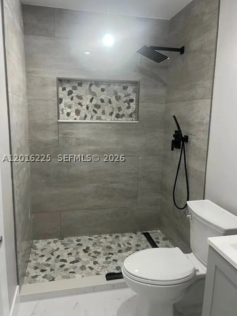 2281 N 56th Terrace Hollywood FL 33021