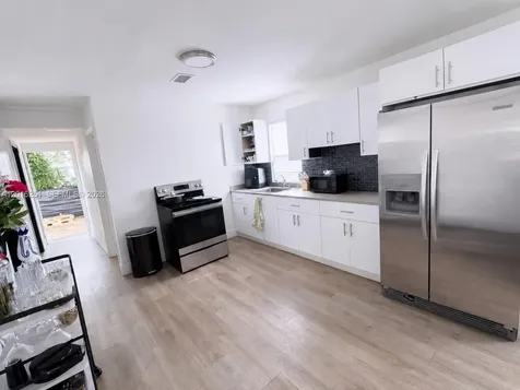 1669 NW 70th Street Miami FL 33147